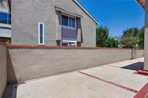 Exterior - 5 Tiger, Irvine, CA 92604 photo 3 of 10