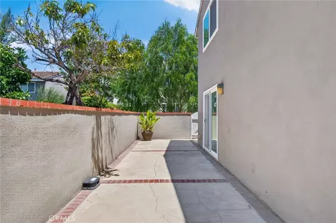 Exterior - 5 Tiger, Irvine, CA 92604 photo 5 of 10