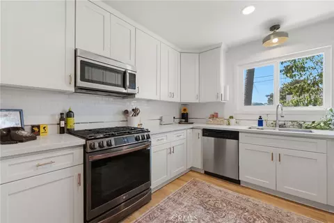 Kitchen - 1327 E Appleton St, Long Beach, CA 90802 photo 4 of 4