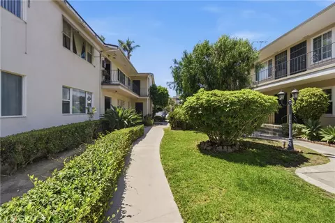 Exterior - 1327 E Appleton St, Long Beach, CA 90802 photo 5 of 6