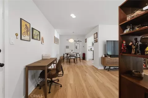 Entry Way - 1327 E Appleton St, Long Beach, CA 90802 photo 1 of 2
