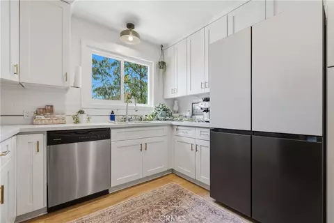 Kitchen - 1327 E Appleton St, Long Beach, CA 90802 photo 3 of 4