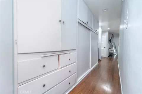 Entry Way - 325 Cedar, Long Beach, CA 90802 photo 2 of 2