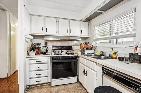 7101 Rosecrans Ave, Paramount, CA 90723 photo 14