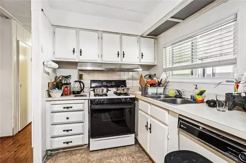 7101 Rosecrans Ave, Paramount, CA 90723 photo 14