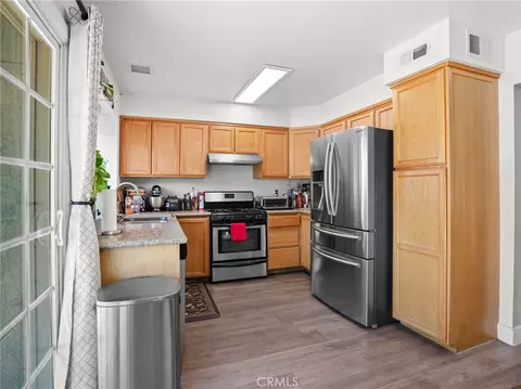 Kitchen - 137 Elmtree, Perris, CA 92571 photo 3 of 3