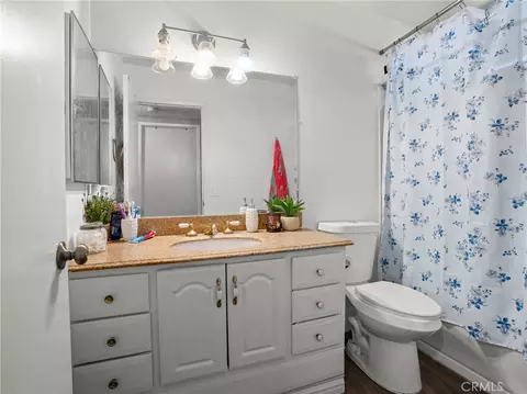 Bath - 137 Elmtree, Perris, CA 92571 photo 2 of 5
