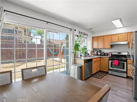 Kitchen - 137 Elmtree, Perris, CA 92571 photo 1 of 3