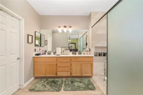 Bath - 43022 Carpenter, Lancaster, CA 93535 photo 1 of 4