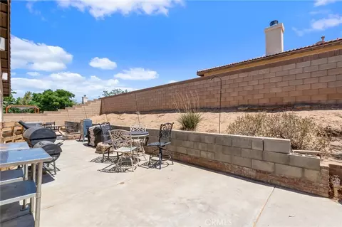 Exterior - 43022 Carpenter, Lancaster, CA 93535 photo 5 of 6
