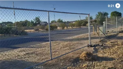 40935 166 St E, Lancaster, CA 93535 photo 2