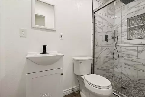Bath - 11386 Cambridge St, Riverside, CA 92503 photo 2 of 2