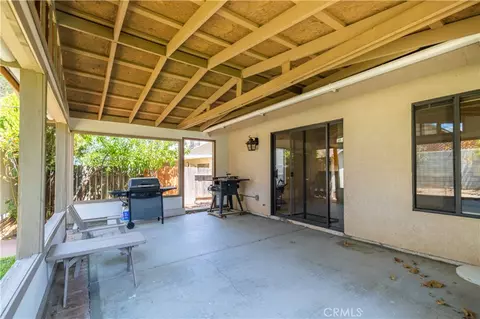 Exterior - 8526 Valley View Dr, Hesperia, CA 92344 photo 6 of 6