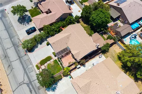 View/Area - 8526 Valley View Dr, Hesperia, CA 92344 photo 2 of 2