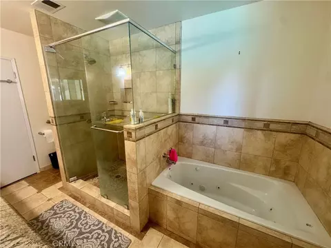 Bath - 2390 Gloucester, Riverside, CA 92506 photo 3 of 3