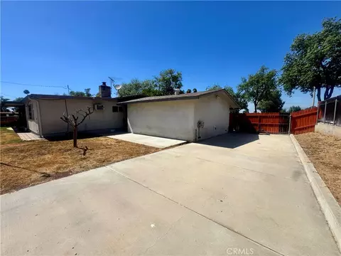Exterior - 2390 Gloucester, Riverside, CA 92506 photo 14 of 16