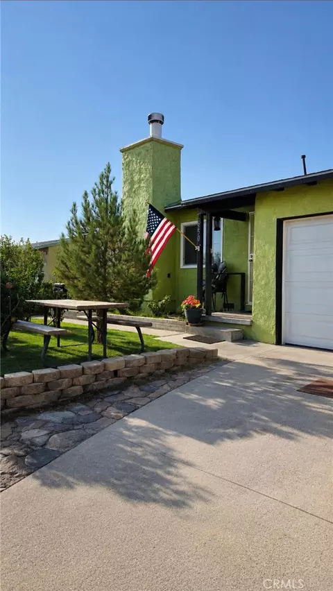 950 Lance, Barstow, CA 92311 photo 2