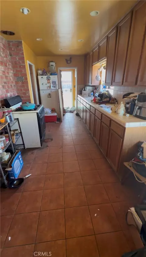 200 N Santa Fe, Compton, CA 90221 photo 3