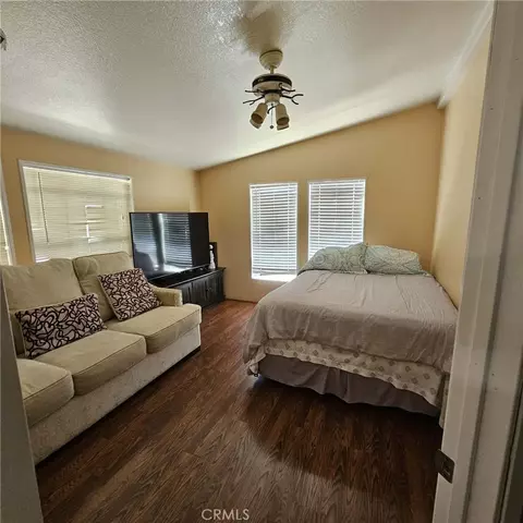 16600 Downey #27, Paramount, CA 90723 photo 5