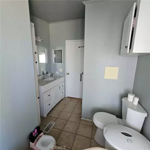 16600 Downey #27, Paramount, CA 90723 photo 11