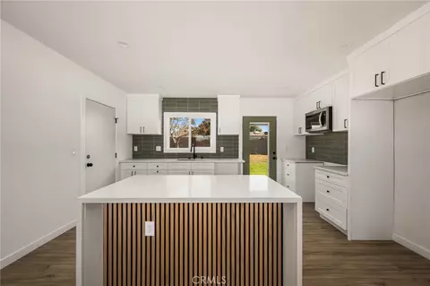 Kitchen - 2606 W Caldwell, Compton, CA 90220 photo 4 of 11