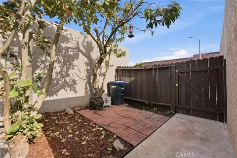 Exterior - 8164 Laguna Ct, Stanton, CA 90680 photo 4 of 8