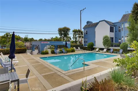 Exterior - 4623 E 4th #6, Long Beach, CA 90814 photo 12 of 18