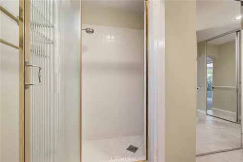 Bath - 4623 E 4th #6, Long Beach, CA 90814 photo 3 of 3