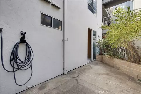 Exterior - 4623 E 4th #6, Long Beach, CA 90814 photo 4 of 18
