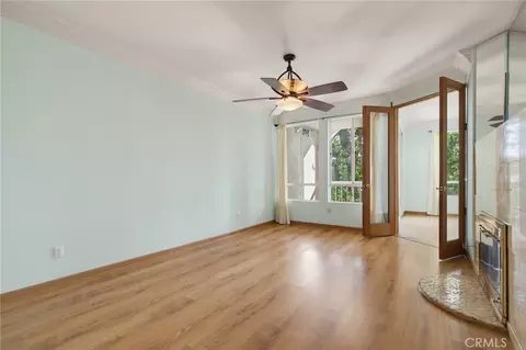 Living - 4623 E 4th #6, Long Beach, CA 90814 photo 2 of 6