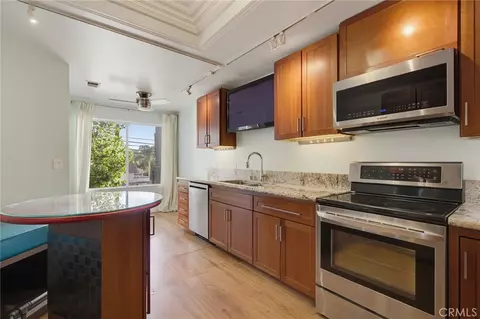Kitchen - 4623 E 4th #6, Long Beach, CA 90814 photo 5 of 5
