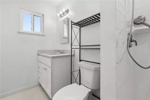 Bath - 1333 E Monroe, Orange, CA 92867 photo 1 of 6