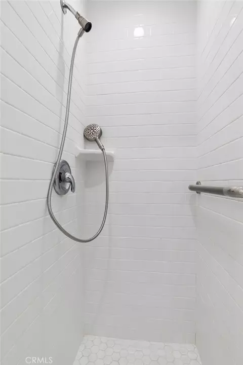 Bath - 1333 E Monroe, Orange, CA 92867 photo 3 of 6