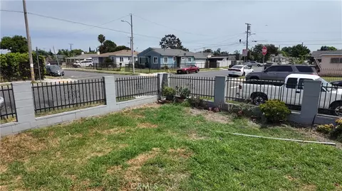Exterior - 1001 W 133rd, Compton, CA 90222 photo 4 of 22