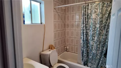 Bath - 1001 W 133rd, Compton, CA 90222 photo 2 of 2