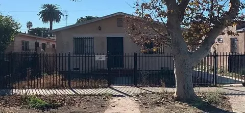 1720 W 60th, Los Angeles, CA 90047