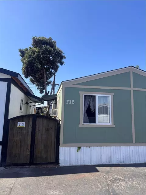 15325 Orange, Paramount, CA 90723 photo 4