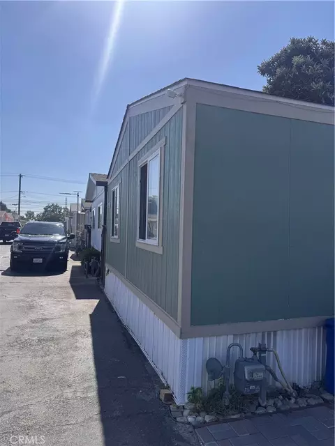 15325 Orange, Paramount, CA 90723 photo 3