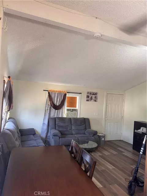 15325 Orange, Paramount, CA 90723 photo 8