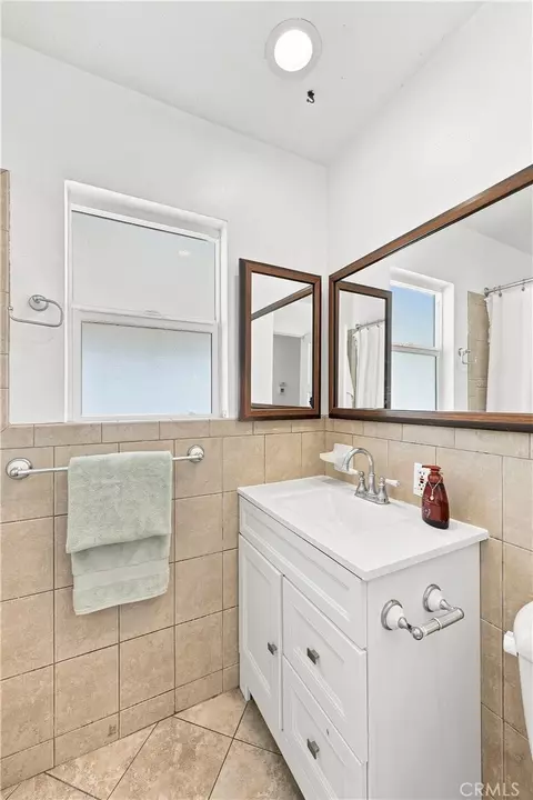 Bath - 8317 Cheyenne, Downey, CA 90242 photo 2 of 2