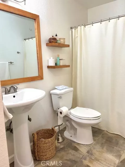 Bath - 15000 Downey #273, Paramount, CA 90723 photo 1 of 1