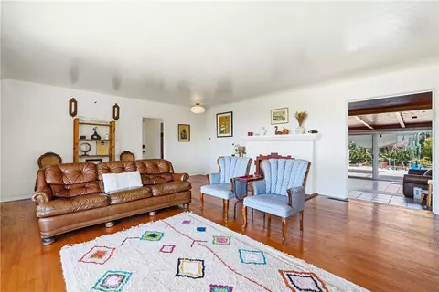 Living - 11751 S S Cir, Whittier, CA 90601 photo 4 of 6
