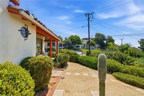 Exterior - 11751 S S Cir, Whittier, CA 90601 photo 5 of 12