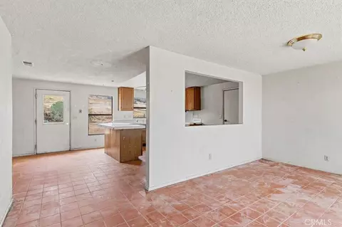 Living - 8885 Corto Rd, Apple Valley, CA 92308 photo 1 of 3