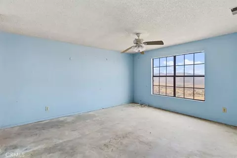 Bedroom - 8885 Corto Rd, Apple Valley, CA 92308 photo 3 of 9