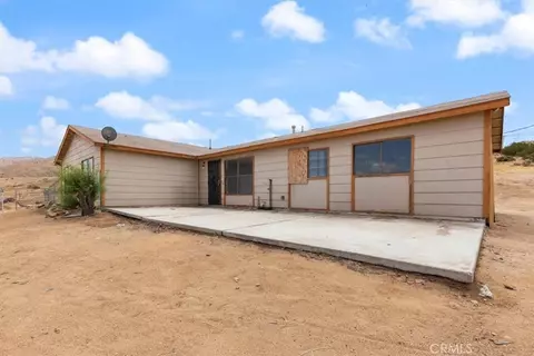 Exterior - 8885 Corto Rd, Apple Valley, CA 92308 photo 2 of 2