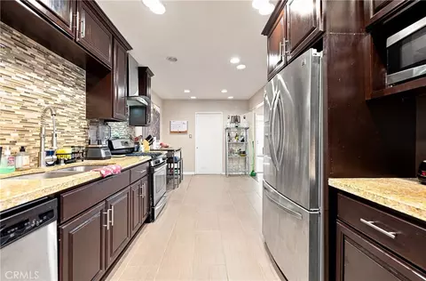 Kitchen - 11512 Samoline, Downey, CA 90241 photo 1 of 4
