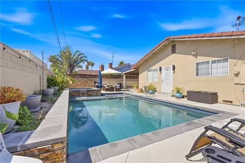 Exterior - 11512 Samoline, Downey, CA 90241 photo 9 of 10