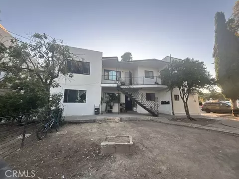 5210 Oakland, Los Angeles, CA 90032