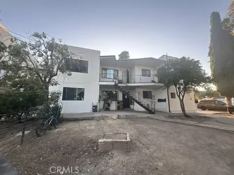 5210 Oakland, Los Angeles, CA 90032